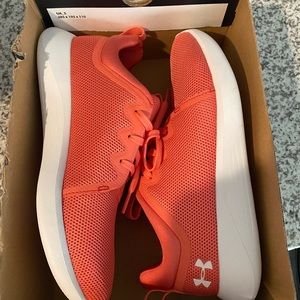 Underarmour sneakers